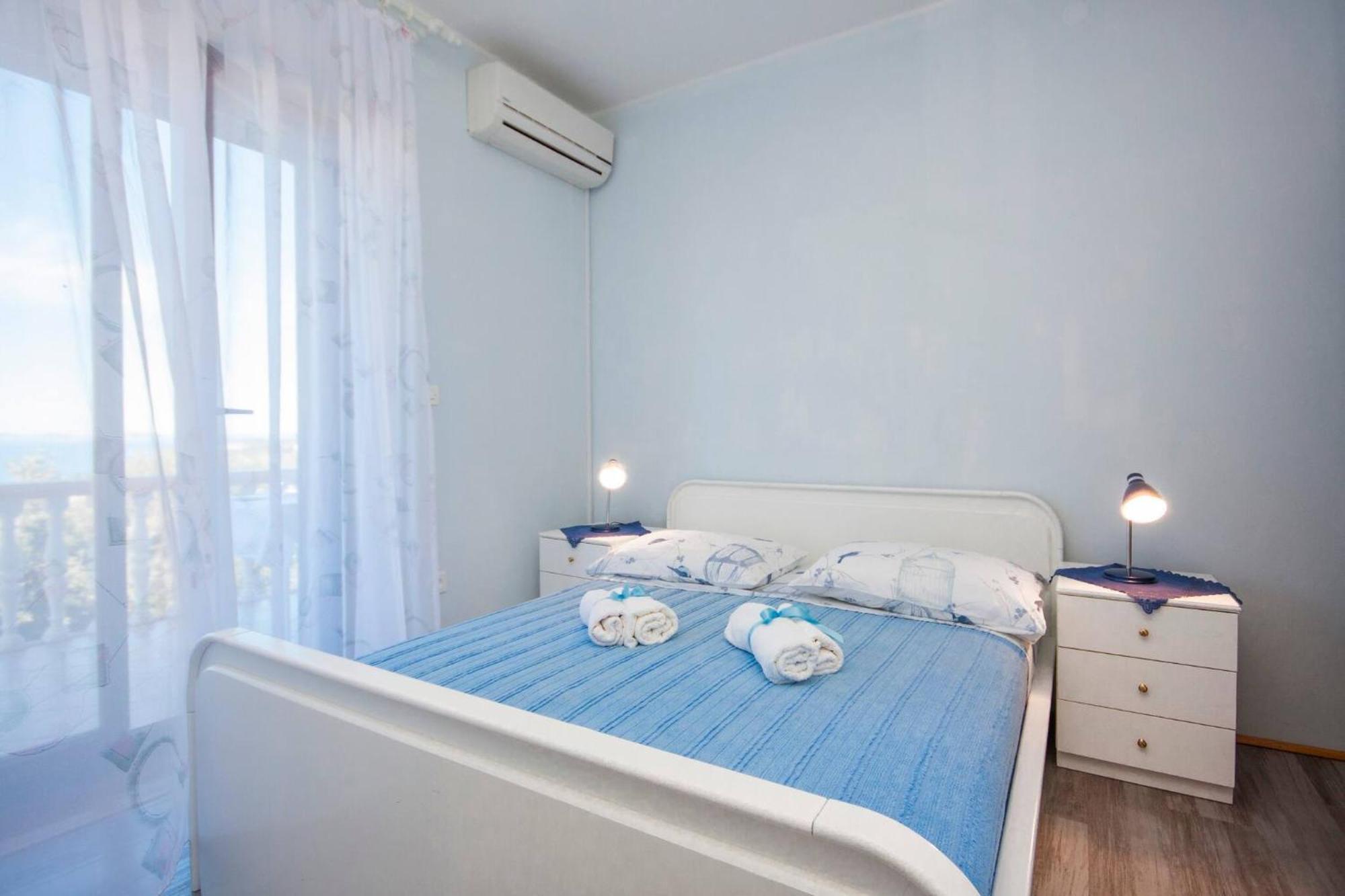 Family Apartments & Rooms Mikelin Primošten Exteriér fotografie