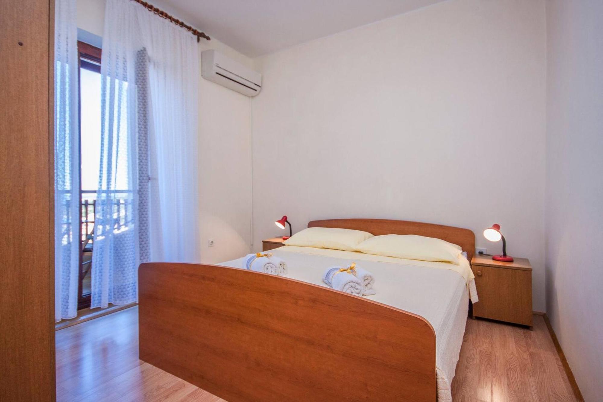 Family Apartments & Rooms Mikelin Primošten Exteriér fotografie