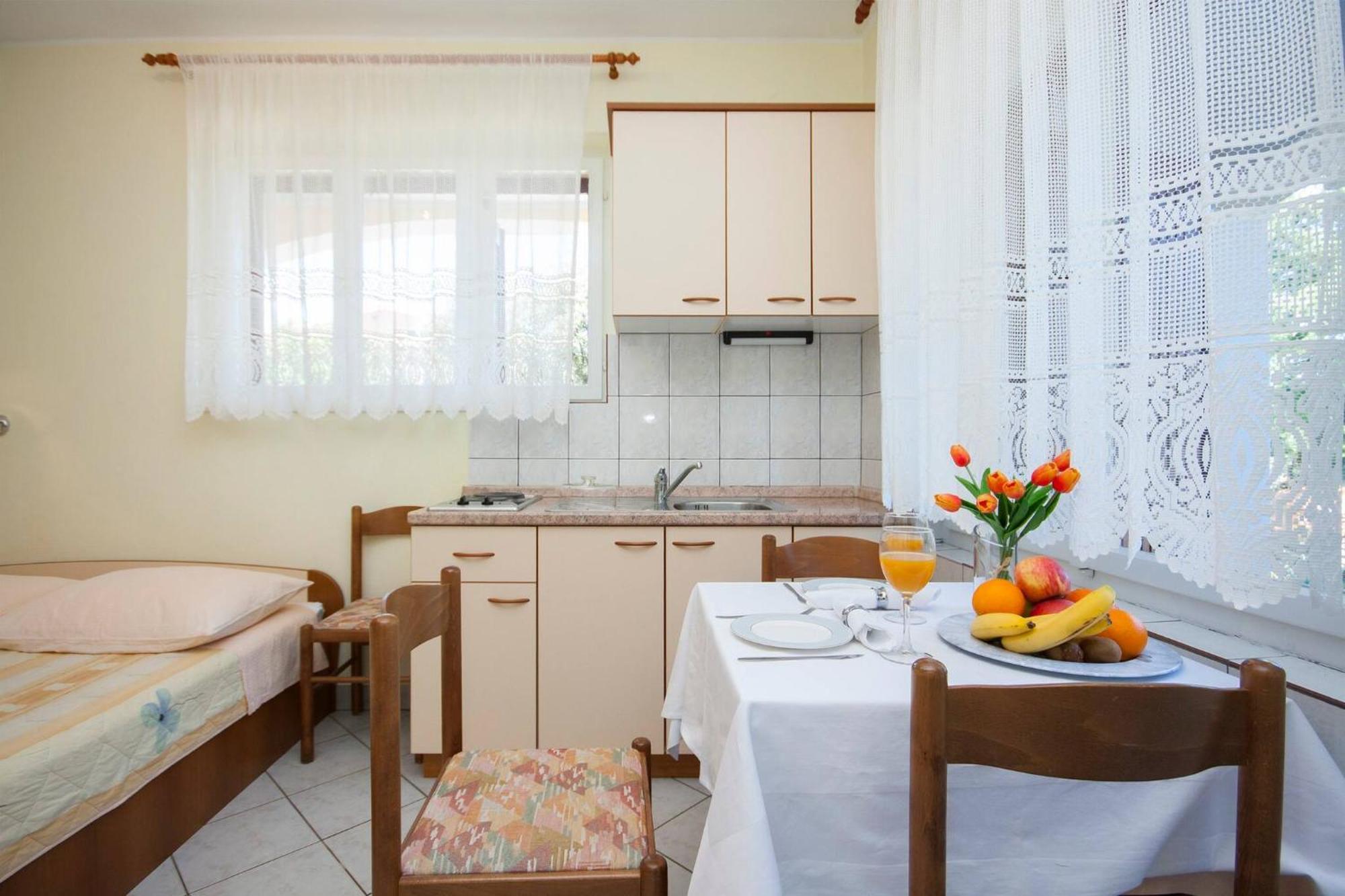 Family Apartments & Rooms Mikelin Primošten Exteriér fotografie